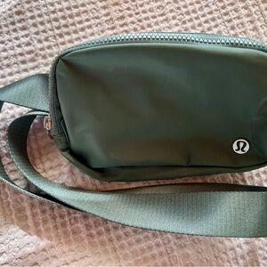 Lululemon Athletica Everywhere Belt Bag in Tidewater Teal